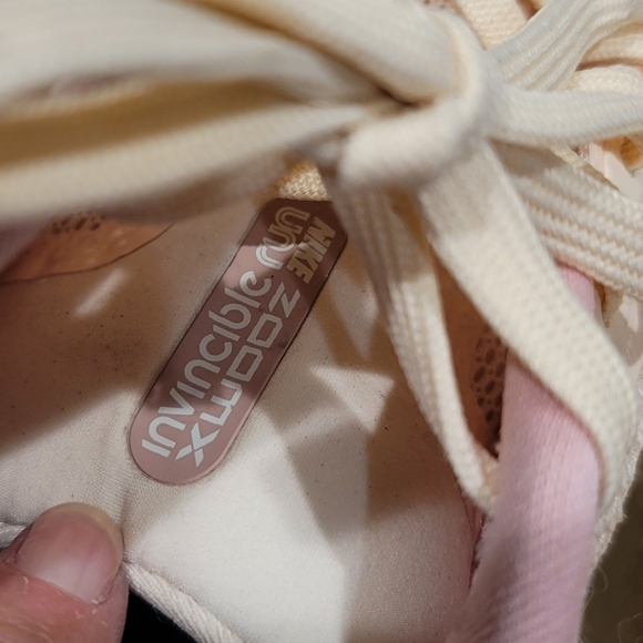 Nike ZoomX Invincible Run Flyknit Running Sneakers - Sz 10.5 US WMNS - Picture 8 of 10